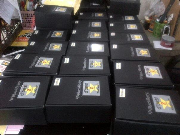 BLACKBERRY MONACO 9850 GSM & CDMA FULLTOUCHSCREEN GARANSI 2 TAHUN