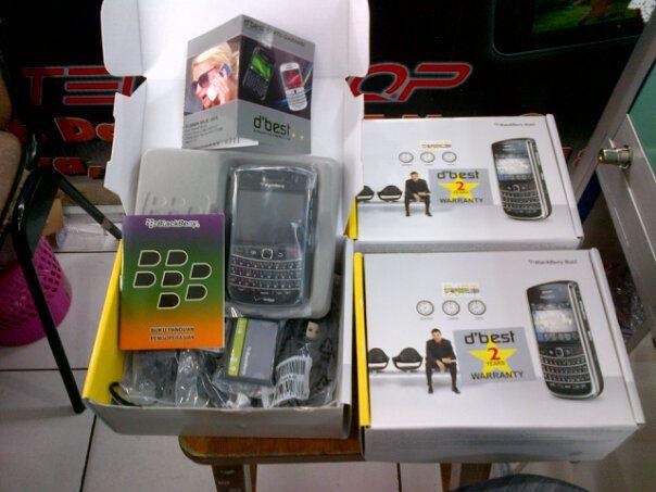 BLACKBERRY 9650 ESSEX GSM & CDMA BARU GARANSI 2 TAHUN SERVICE & SPAREPART