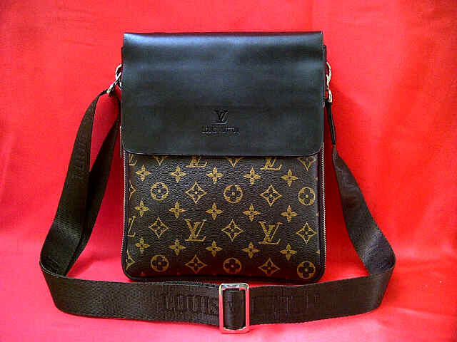 Tas selempang Cowok / cowo 100% IMPORT Kualitas BAGUS ( Mont Blanc, AIGNER, SF, BALLY