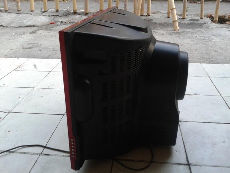 JUAL TV SANKEN SYMPHONY Ultra Slim 21 Inch Bekas JOGJA