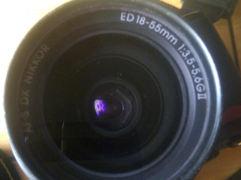 Dijual NIKON D40. Box Lengkap, Mulus 97%. SC 11.000an.