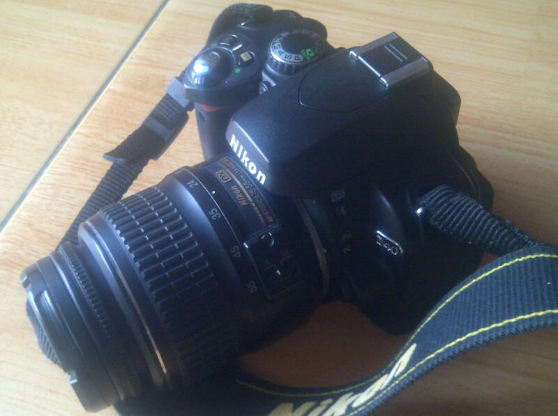 Nikon D40 KIT 18-55mm SC sekitar 12.000an