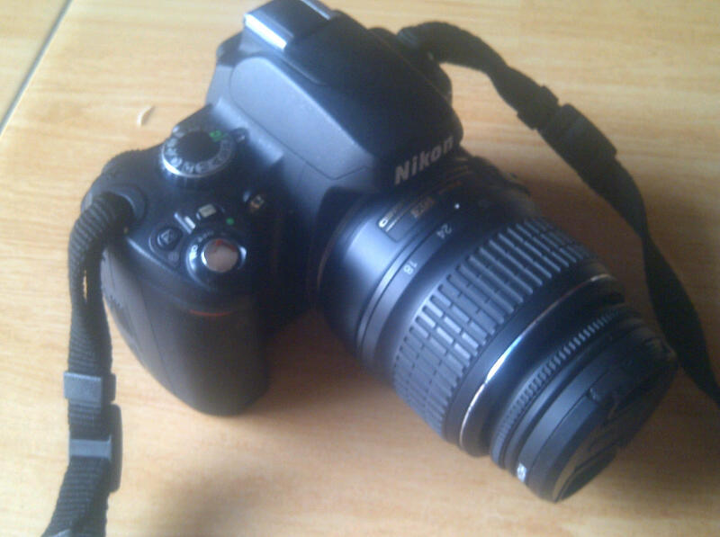 Dijual NIKON D40. Box Lengkap, Mulus 97%. SC 11.000an.