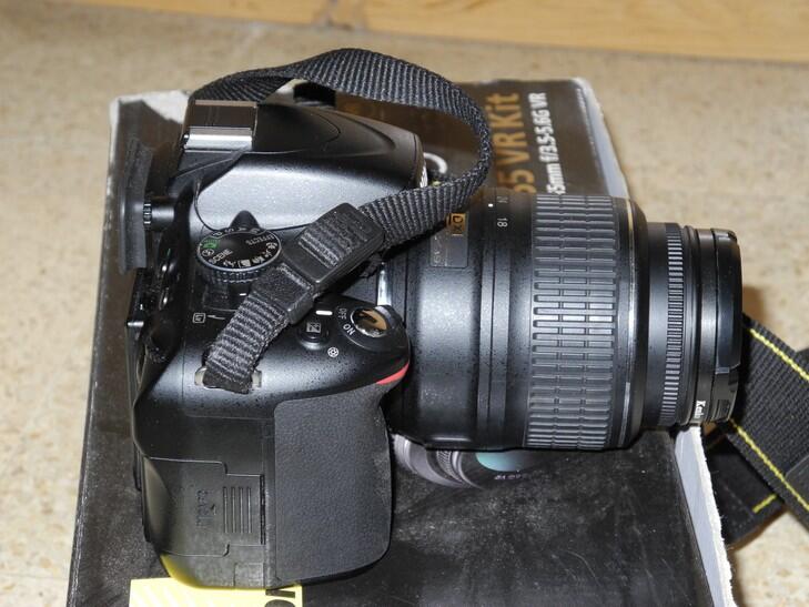 Jual Nikon D5100 kits (Jakarta)