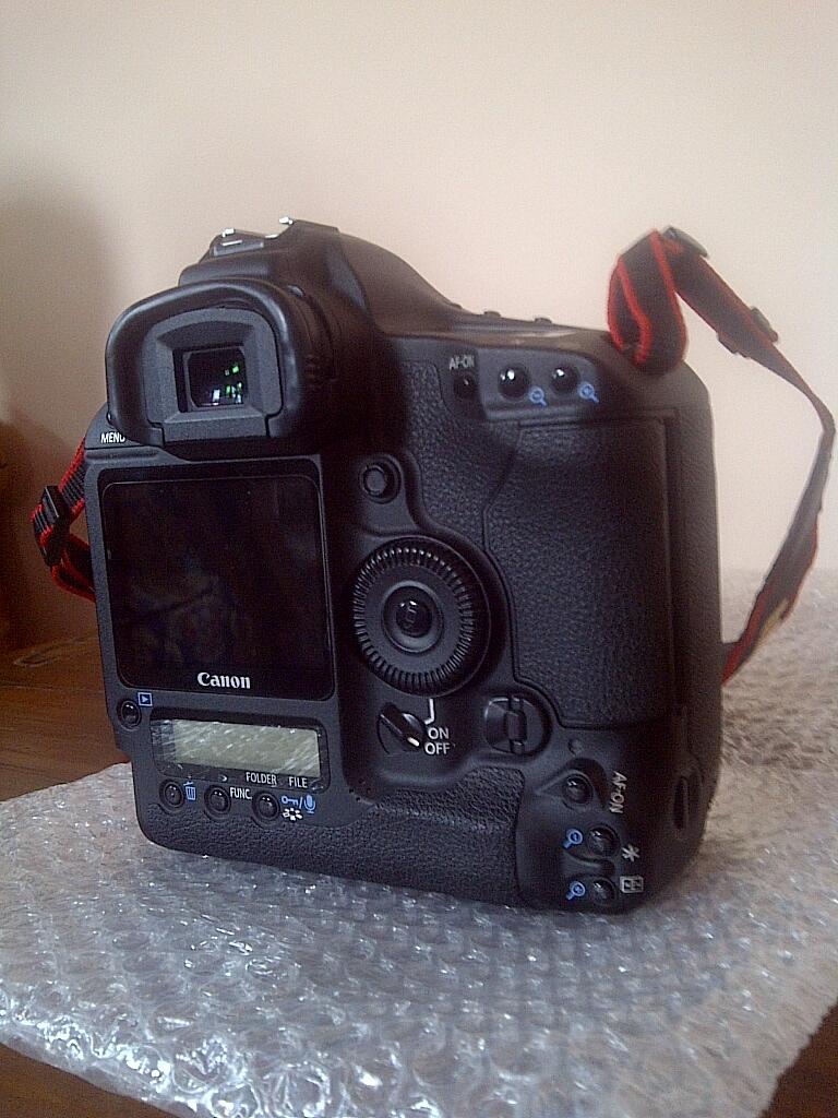 Camera CANON EOS 1-D Mark III