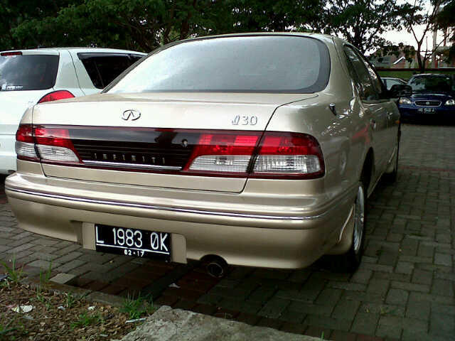 Nissan infinity tahun 99 mulus