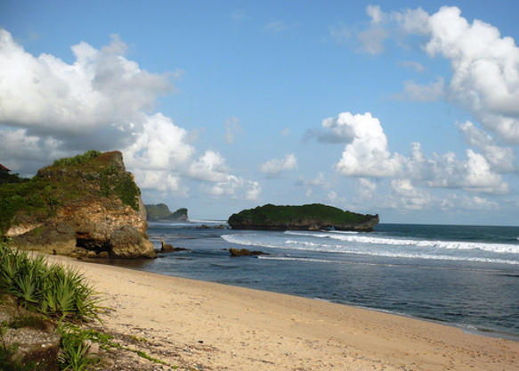 13 Pantai di Yogyakarta yang Menawan &#91;Serba 13&#93;