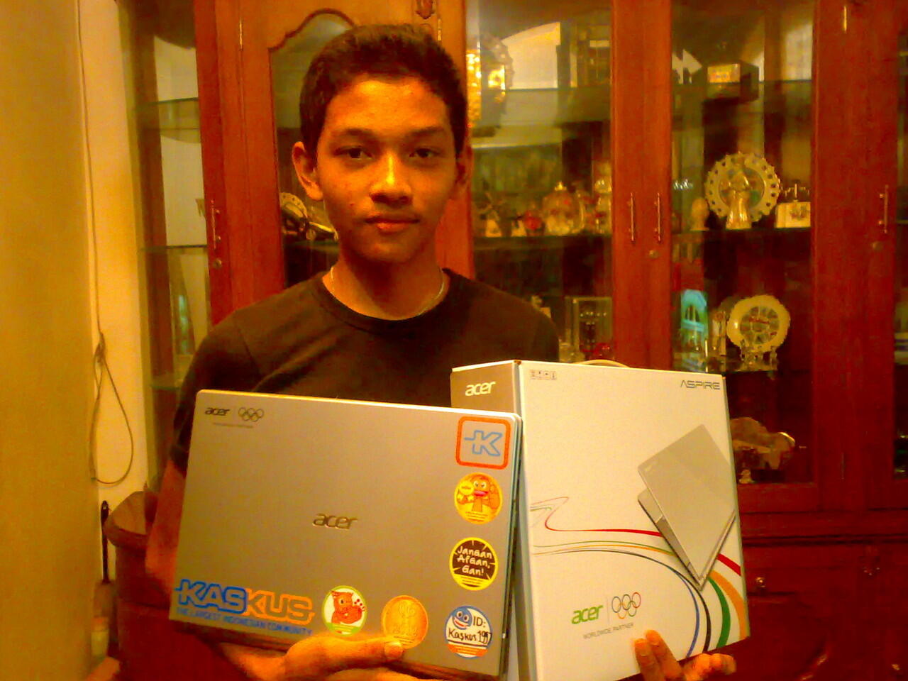 Ane menang Notebook Limited Edition Dari acer, yang mau dapet Tablet Acer. Masukk!!!!