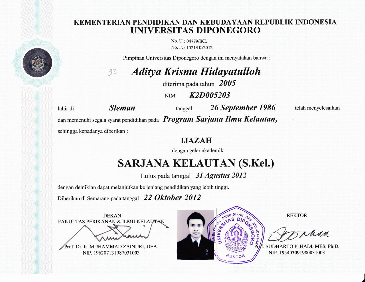 alhamdulilah...akhirnya sarjana juga setelah &#91; 6 tahun 9 bulan &#93; 