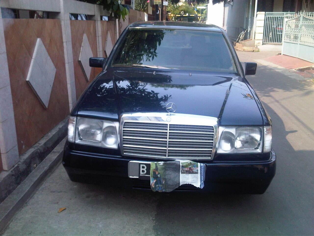 JUAL MOBIL MERCY E230 TAHUN 1989