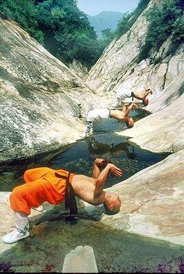 FOTO KEHIDUPAN NYATA PARA SHAOLIN !! CEKIDOT BRO !!!