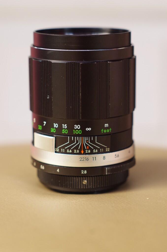 Jual : Lensa Soligor 135mm f2.8 mount Bokeh Ajib.