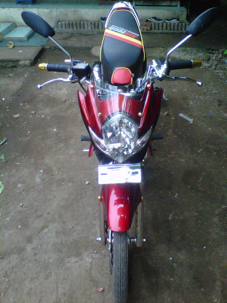 Cari JUAL SATRIA 2011 UDAH GANTENG FULL CHROME THAILOOK ATAU