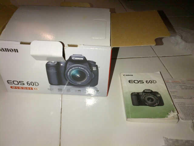 WTS: CANON EOS D60 + LENSA TAMRON