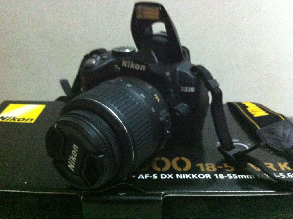 Jual Kamera nikon d3000 dengan lensa sigma tele makro