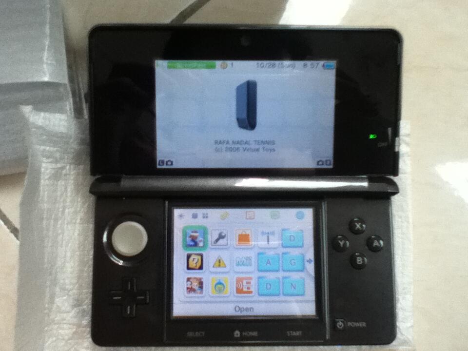 Terjual Nintendo 3DS Black + Ipod Touch 4G 8GB | KASKUS