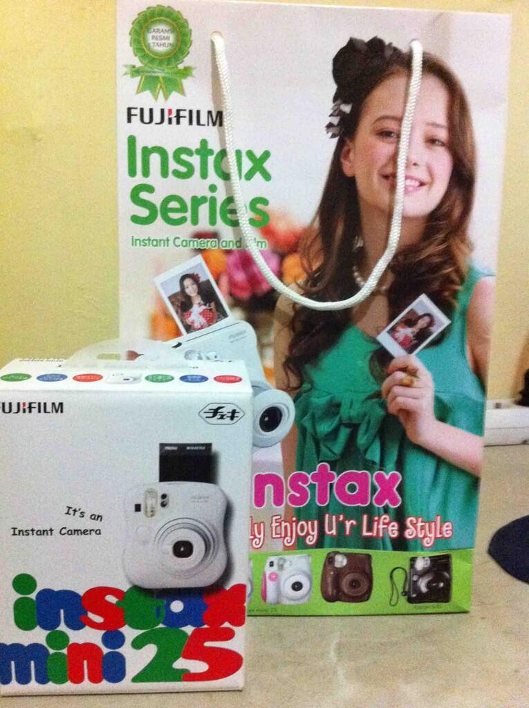 Kamera Polaroid Fujifilm Instax Mini 25ssensi