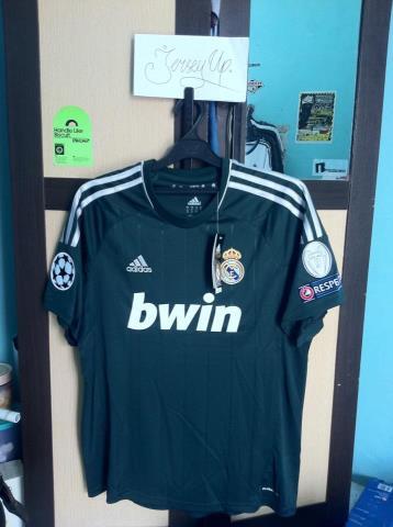 JERSEY MADRID 3RD GRADE ORI OZIL #10 FULL PATCH UCL SUPER MURAH SOLO !!!