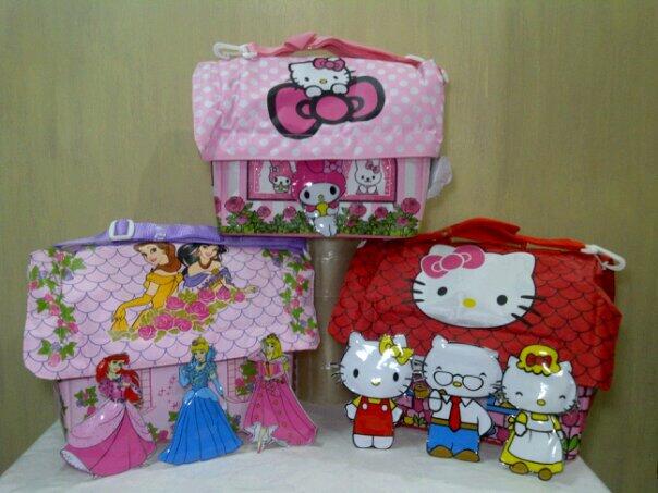 HANDUK PONCO, LUNCH BAG, TIMBANGAN BADAN HELLO KITTY