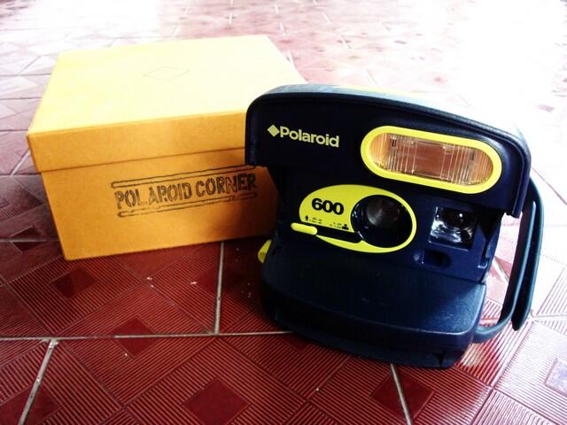 Semua Harus Lakuuuu !! Polaroid 600 - Neon Button