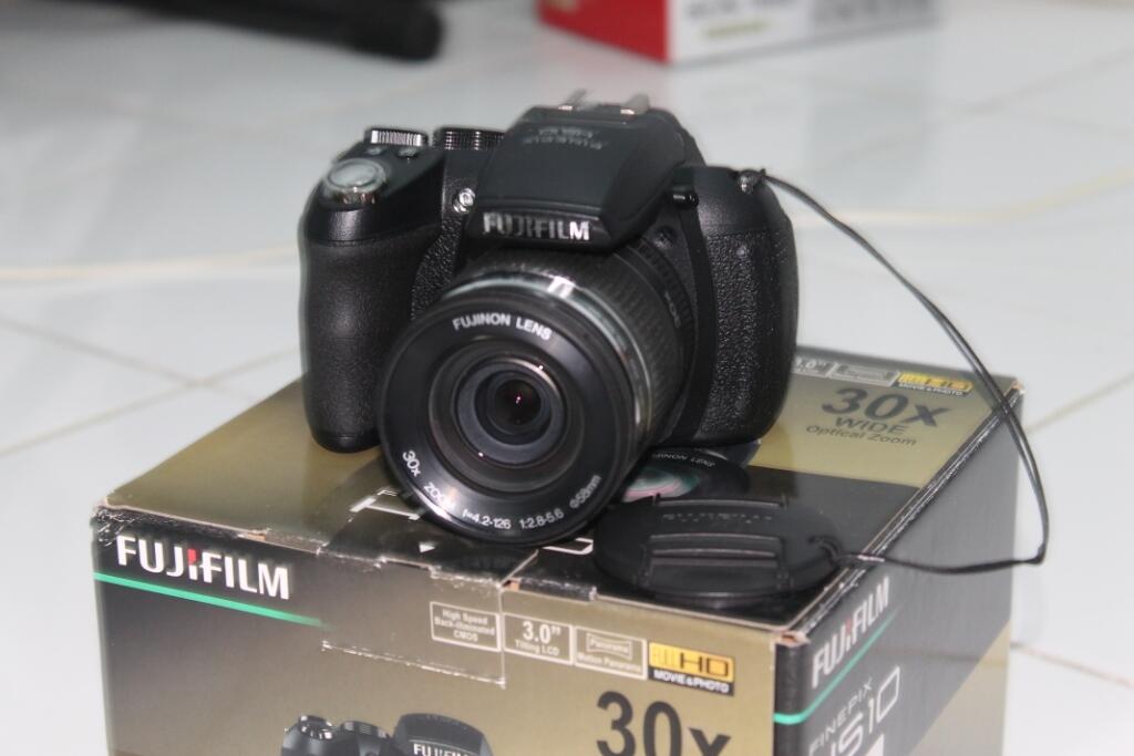 Fujifilm Finepix HS10