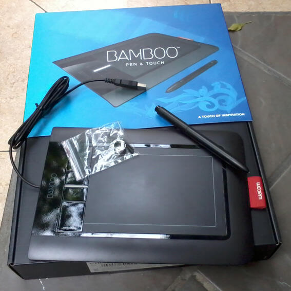 wacom bamboo pen and touch dan speaker edifier c2