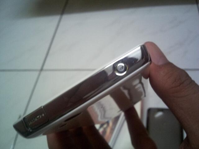Sony Experia Arc S Lt18i white (putih)