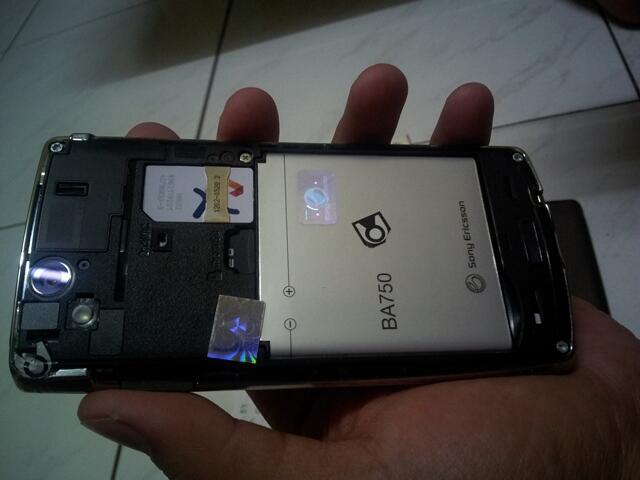 Sony Experia Arc S Lt18i white (putih)