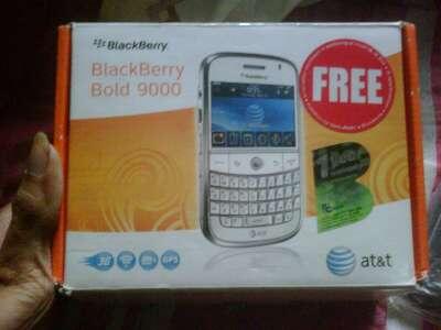 BU Bold 9000 White Semarang (pengen ganti Android)