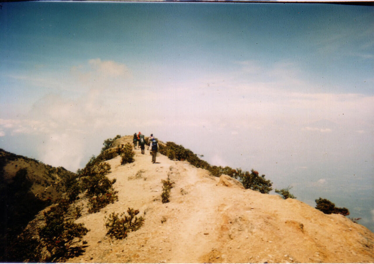 Ini Dia 7 Gunung di Indonesia untuk Pendaki Pemula