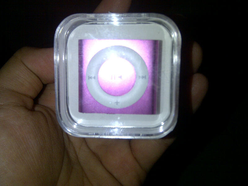 Apple iPod Shuffle 2GB BNIB, Murah!