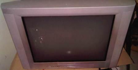 tv fujielectric 25' layar cembung dan tv philips 29' apa adanya