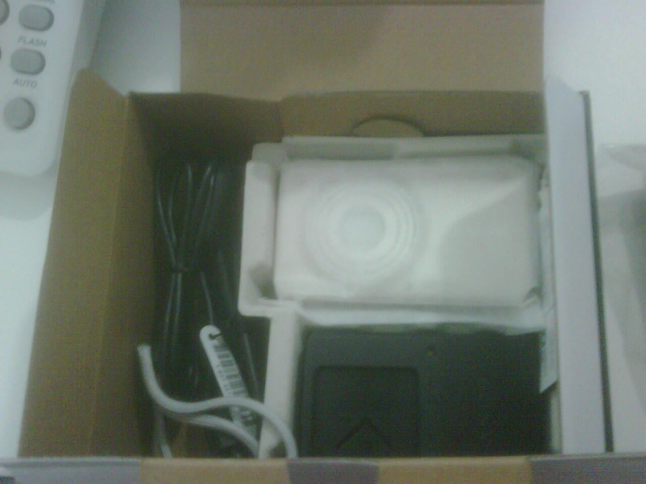 Camera Digital Sony DSC-W630 16MP, New.....