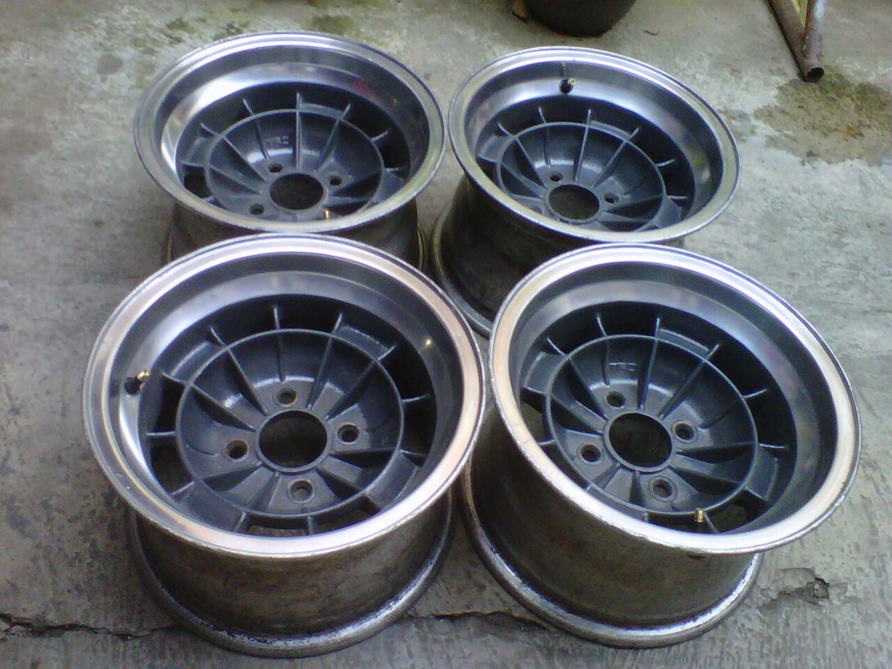 Terjual VELG RETRO TRD 13x8x114 offset -15 | KASKUS