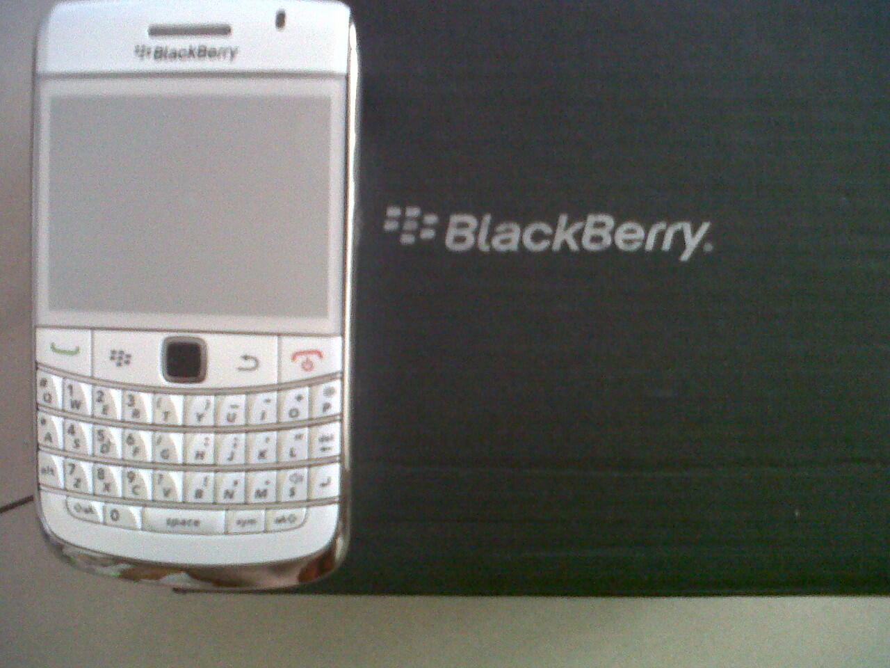 BB Bold 9650, 9780, 9810. Essex, onyx2, torch-2. Dus buku torch