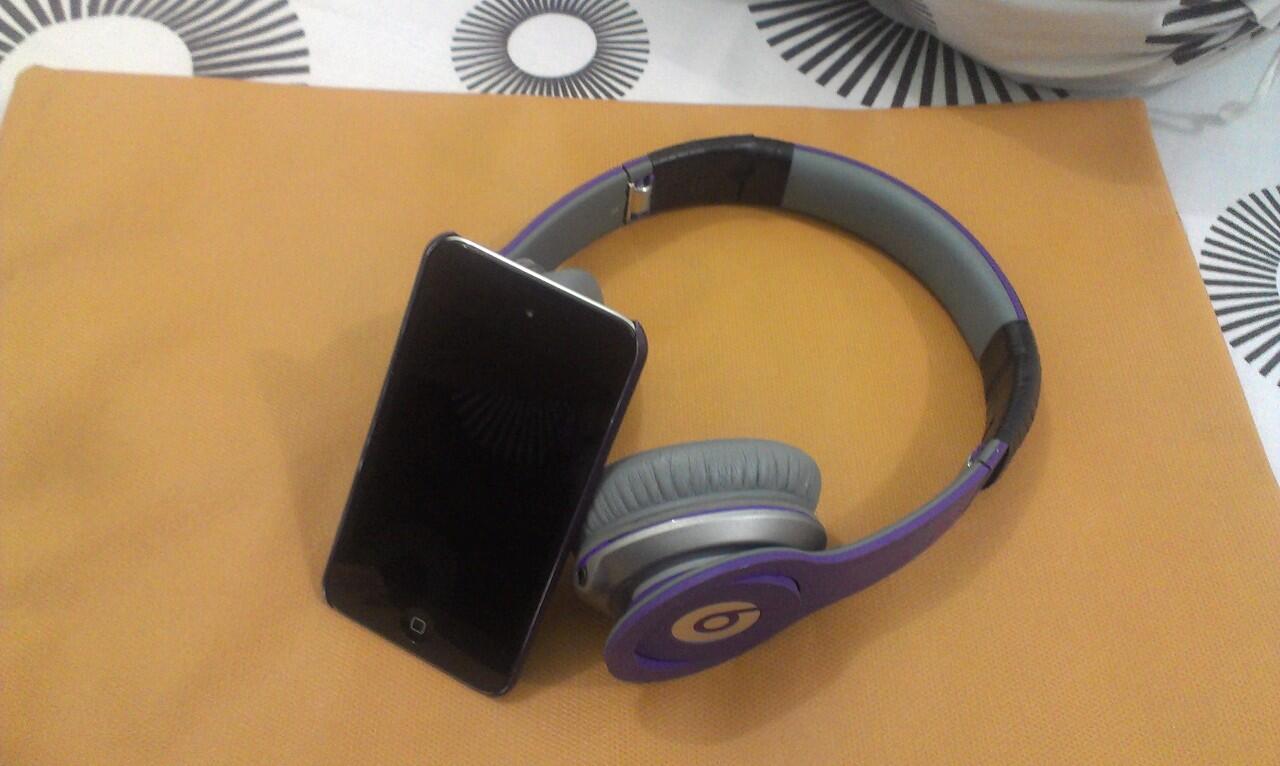 WTS iPod touch 4th gen 32gb black Istimewa 1,7 jt aja