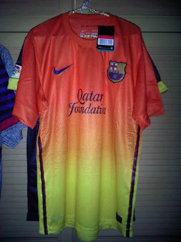 wts jual jersey klub season 12/13 kw thailand. ready stock. murmer gan!