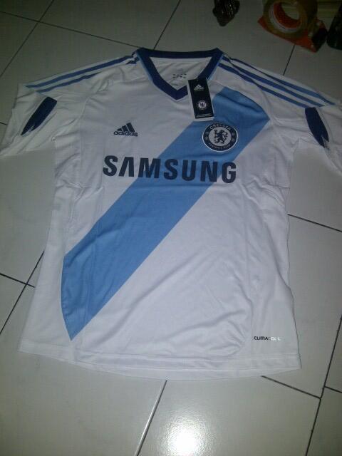 wts jual jersey klub season 12/13 kw thailand. ready stock. murmer gan!