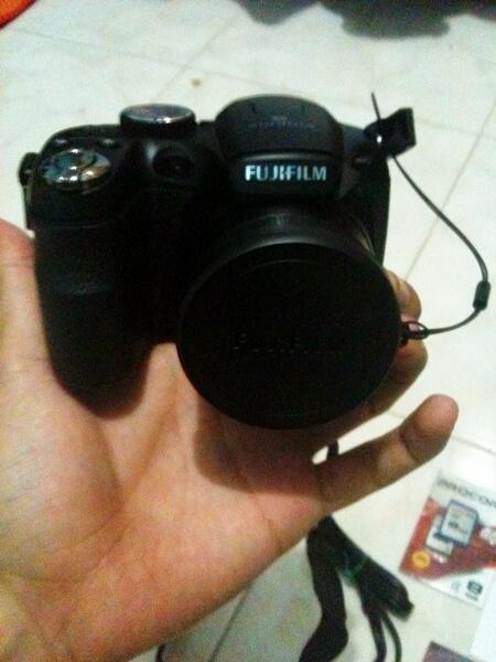 Jual FUJIFILM FINEPIX S2980