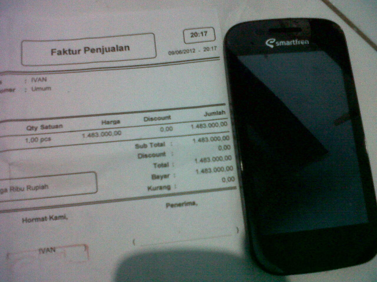 Smartfren Andro 4" a.k.a Hisence E910