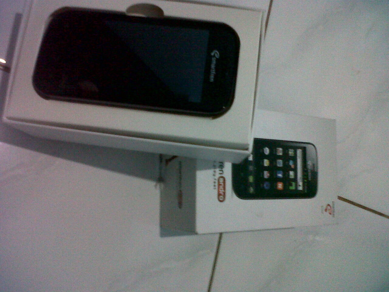 Smartfren Andro 4" a.k.a Hisence E910