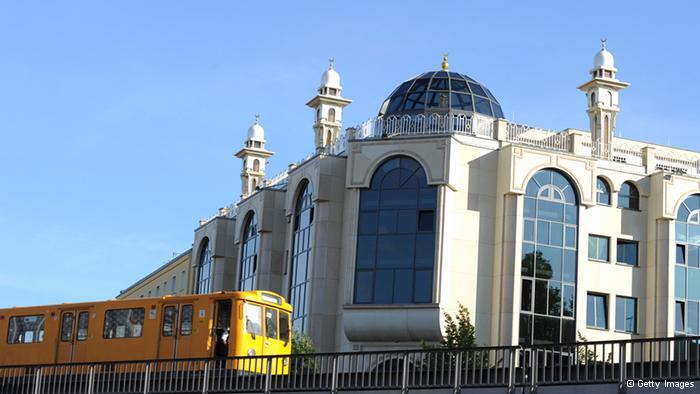 Masjid Megah Umar bin Khattab Berdiri Tegak di Berlin Jerman