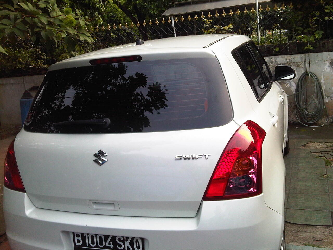 jual suzuki swift st 2010 manual white pearl