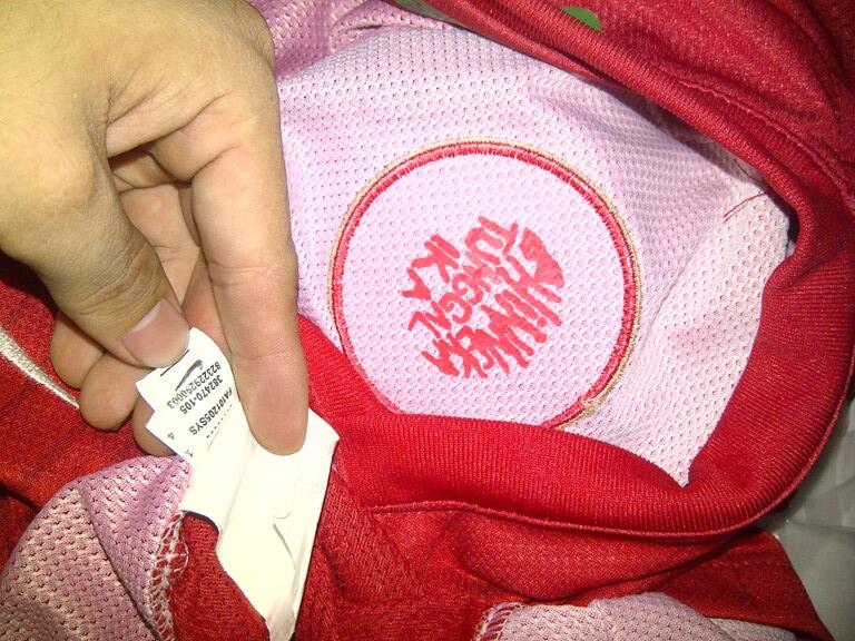Silahkan lihat dulu Gan... Baselayer,Jersey,Shoes inside CEKIDOT