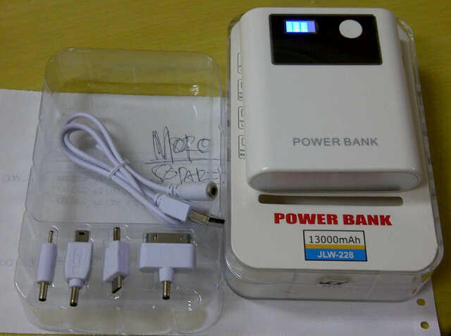 SELL>>POWER BANK FERRARI 600mha & POWER BANK 1200mha
