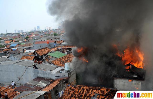 Panas gan... !!! Foto-foto kebakaran di cempaka baru Jakarta Pusat