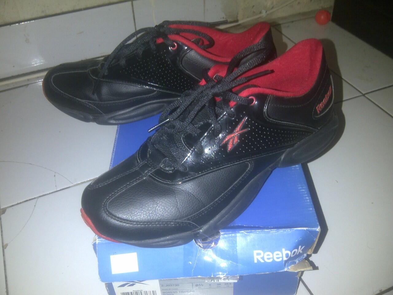 For Sale Reebok Racehound & Reebok Studio beat low II (MURAHH)