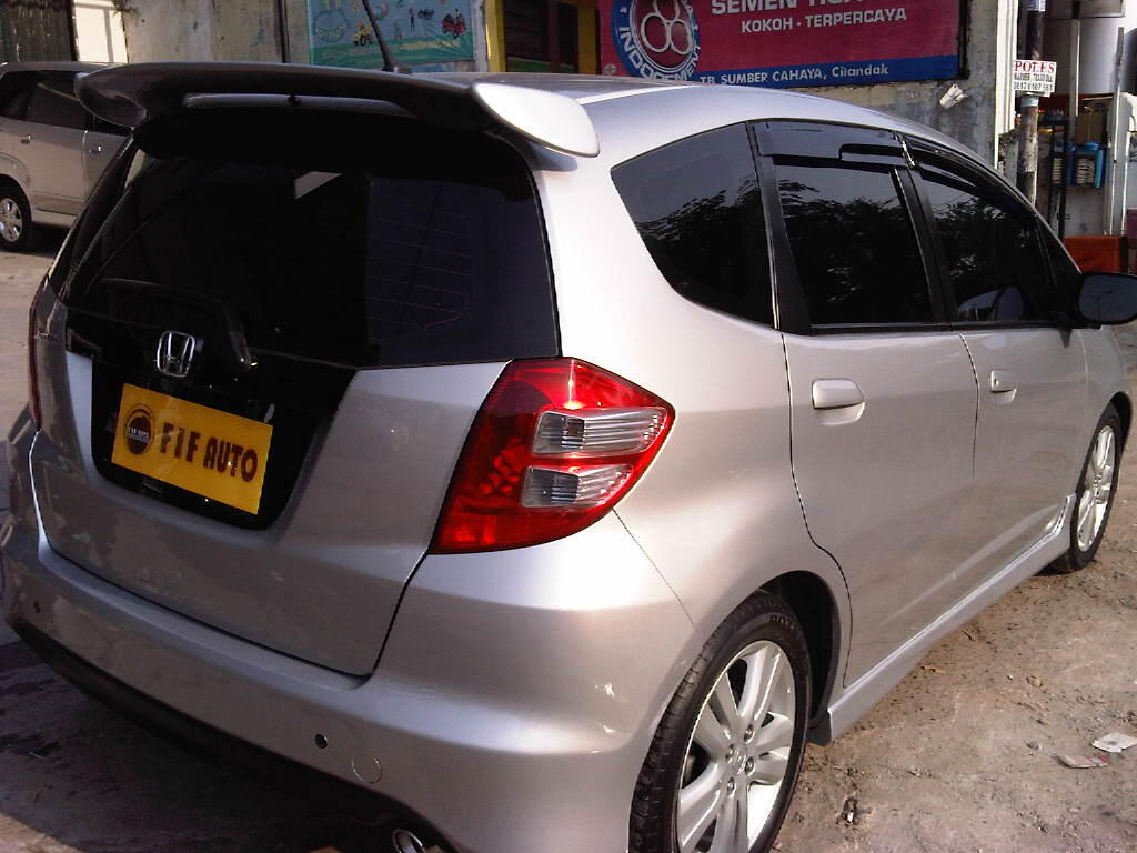 HONDA JAZZ RS AT 2009 SILVER METALIK