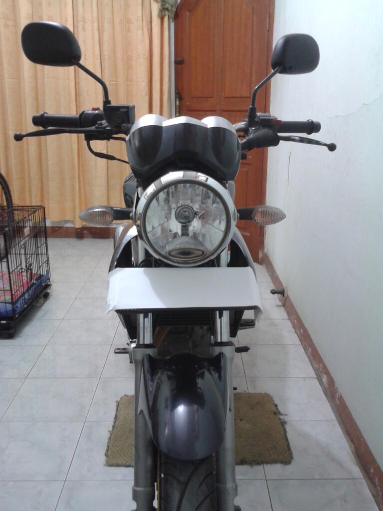 Yamaha VIXION Abu-abu Th 2009 - Murah Aja
