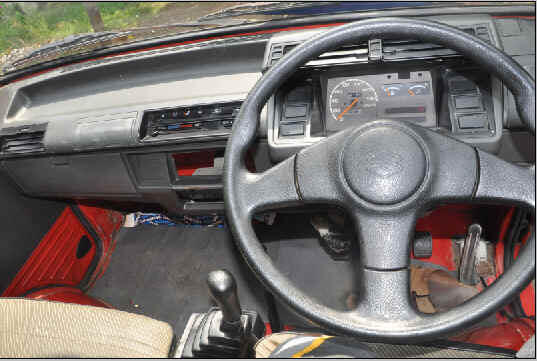 Jual Mobil Box Carry 1.0 Tahun 2005